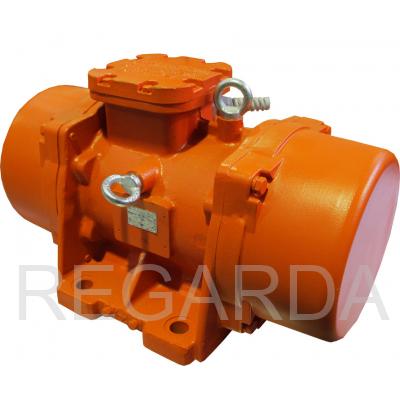 КРАСНЫЙ МАЯК ИВ-40-50 220/380В площадочный вибратор