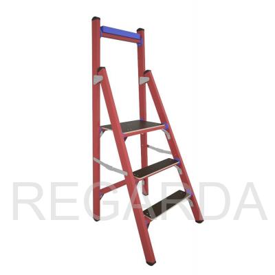 Стремянка стеклопластиковая  диэлектрическая СВД-0,7 Е Т с вертикальной опорой телеком